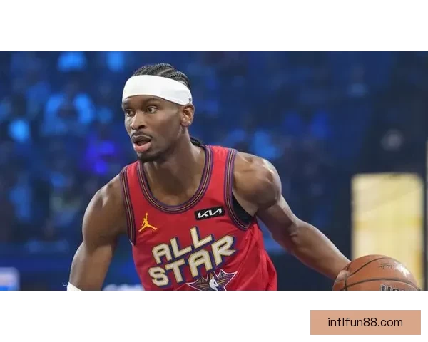 亚历山大承诺奖励球迷双鞋 杰威成夺冠关键人物 亚历山大承诺奖励球迷双鞋 杰威成夺冠关键人物