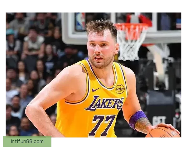 斯波鲍威尔点评东契奇60分高光表现称擅长高难度投篮和制造罚球 斯波鲍威尔点评东契奇60分高光表现称擅长高难度投篮和制造罚球