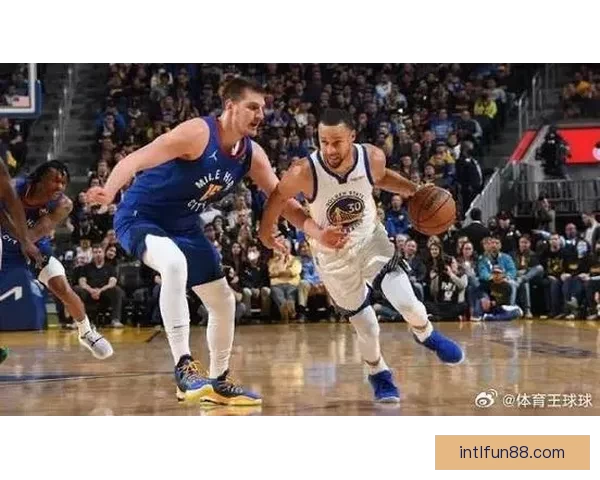 勇士对掘金伤情更新 小库里波斯特升级出战成疑 理查德同样面临考验